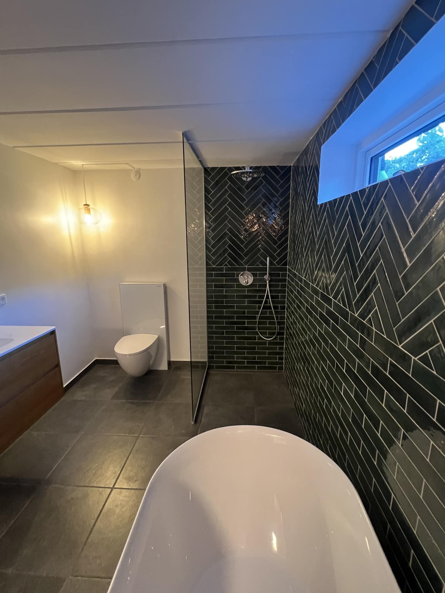Totalrenoveret badeværelse